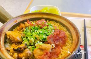 Lap Cheong Mushroom Chicken Claypot Rice