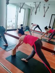 -Yvon yoga 瑜伽·精准体态管理中心