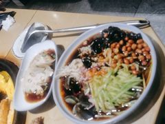 -万里闯关东铁锅炖菜馆(高新旗舰店)