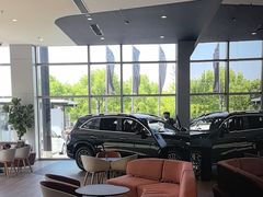 -奔驰上海利星(七宝店)