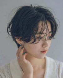 -MOVAN  HAIR莫凡匠人发型屋