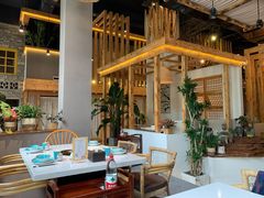 -墨居上隐·院子里火锅(峨眉店)