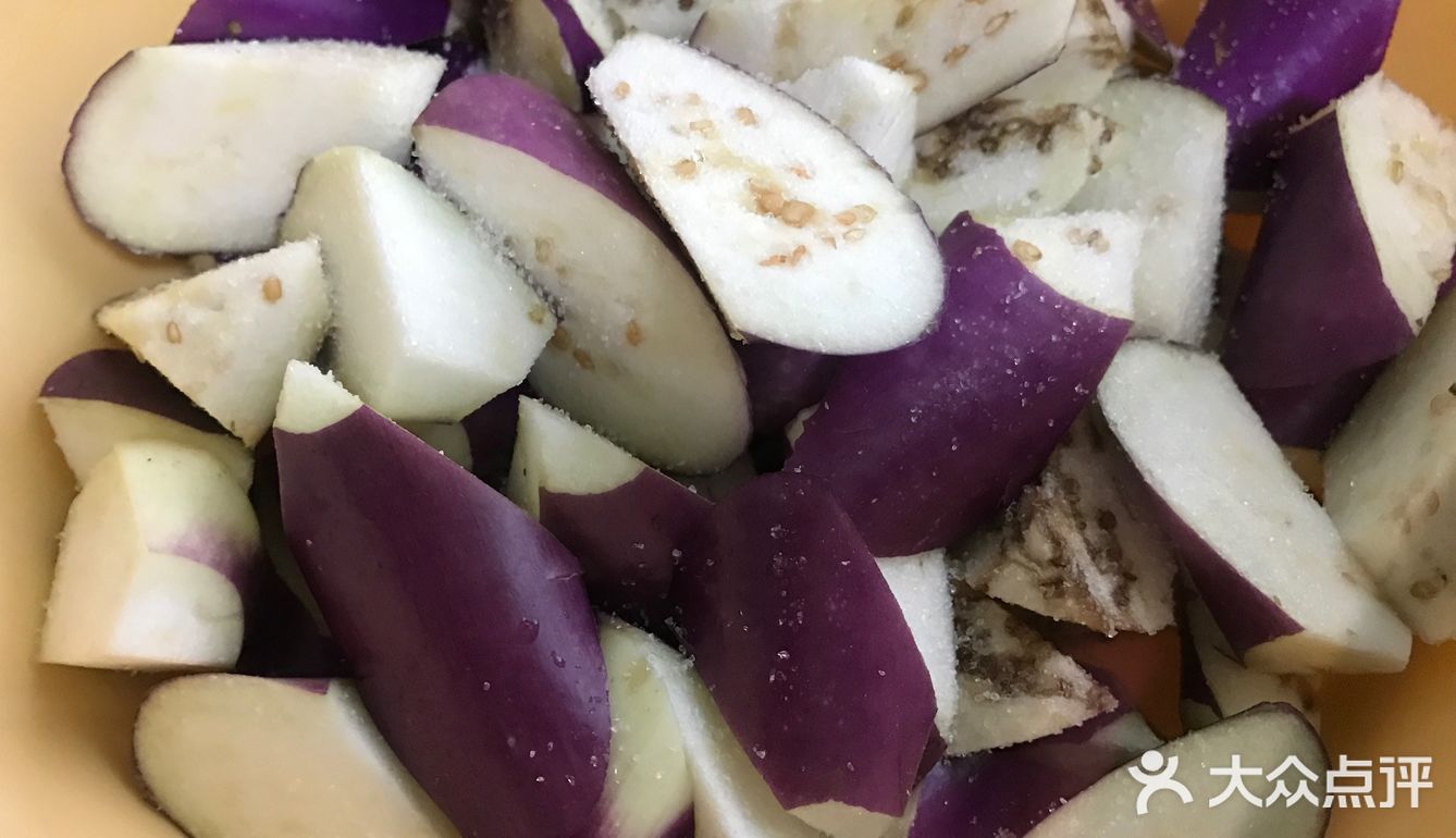 川味鱼香茄子煲，让你夏天干完两碗米饭