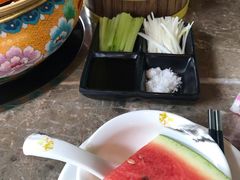 -三人行骨头王火锅(长寿店)