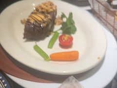 至尊菲力厚牛排佐干巴菌-西堤牛排(北京国瑞店)