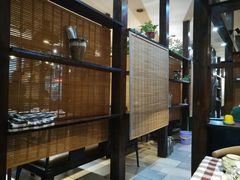 -六福酒馆(秦隆步行街店)