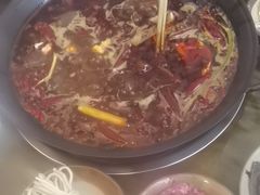-黄潇洒老火锅(九眼桥宏济巷店)