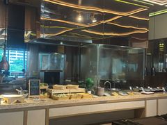 -大中华希尔顿酒店-念自助餐·嗨啤·小龙虾