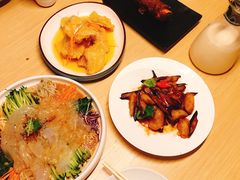 -关东小磨东北菜(上海长风大悦城店)