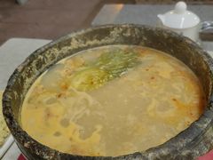 -墨脱石锅椰子鸡•香草鸭•东山羊(大东海店)