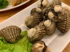 -J Daeng Seafood