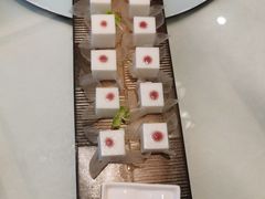 -香山湖家家宴(中山陵店)