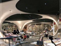 -钟书阁(珍园店)