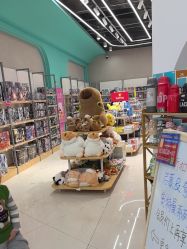 -卡通派潮品玩具折扣仓(青岛新城吾悦广场店)