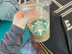 -星巴克(香港国际机场44号闸店)