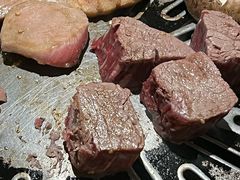 -炼火烤肉店