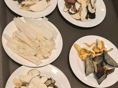 -天宜隆蘑菇宴火锅(石景山旗舰店)