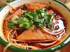 -拈签一笑黄牛肉辣卤串串