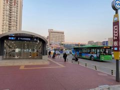 -海亮广场大酒店(万象城中山路地铁站店)