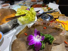 -牛员外鲜切牛肉火锅