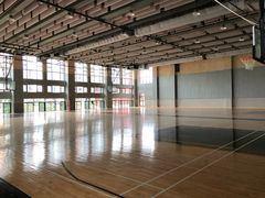 NBA标准室内篮球场-广州加拿大国际学校