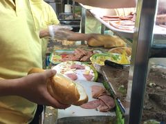 -Bánh Mì Huynh Hoa
