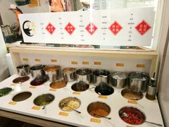 自助调料区-三头牛·潮汕牛肉生蚝火锅 (夏湾店)