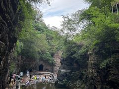 -龙潭大峡谷