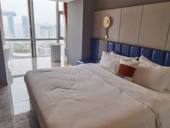 -Ting无边际江景酒店(重庆解放碑云端之眼店)