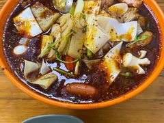 -不起眼麻辣烫凉皮店