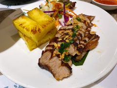 西贡炭烧烤猪颈肉配菠萝-美奈小馆·东南亚菜(福田星河COCO Park店)