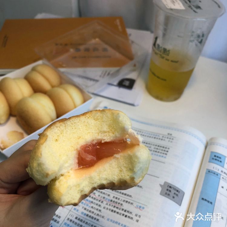 他家的奶油吃起来完全不腻 是我吃过最好吃的奶油