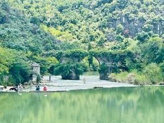 -高荡千年布依古寨旅游景区