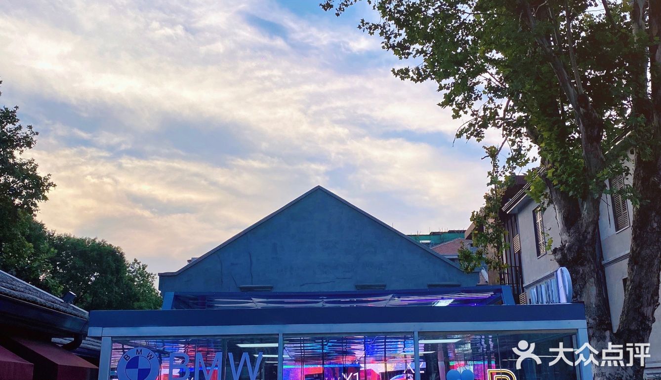 BMW光影小镇入驻昙华林💙