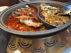 -阿瓦山寨·湘菜现炒·剁椒鱼头王(咸阳总店)