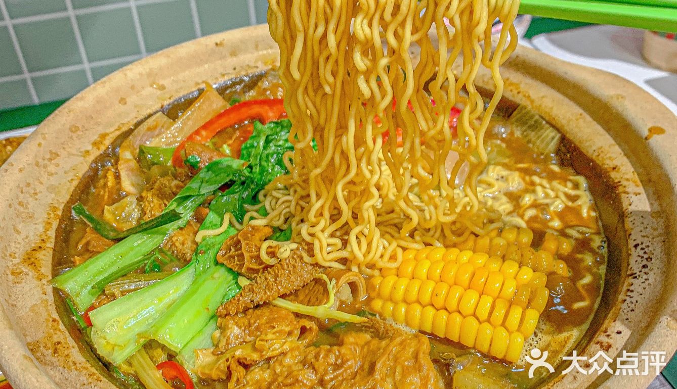 澳门同款街边牛杂煲来宁波了