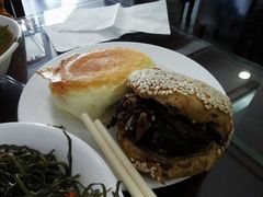 -聚德华天护国寺小吃(甜水园店)