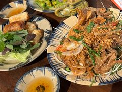 -Cuc Gach Quan Restaurant