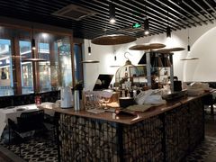 -Erman岩烧牛排(虹桥南丰城店)