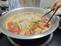 -周良天山牛杂城(天山路总店)
