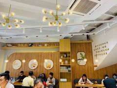 大堂-小桃园·豆浆油条(复兴中路店)