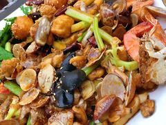 特色一锹手抓海鲜-顶之鲜海鲜餐厅