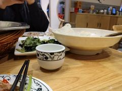 -兔行天下-鸿鹤鲜锅兔(中海国际店)