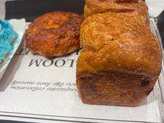 -HOT CRUSH趁热集合·现烤面包(上海环球港店)