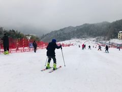 -大别山南武当滑雪场