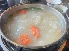-老石黑山羊毛驴肉火锅(金凯广场店)