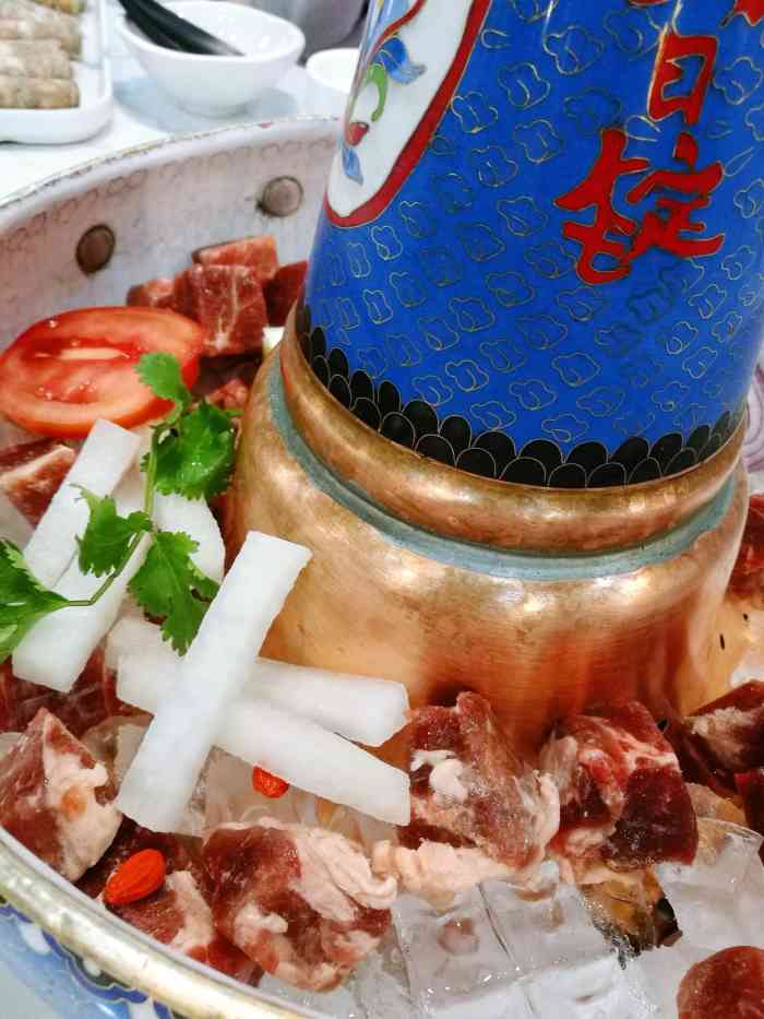 苏鲁锭冰煮羊(恒峰步行街店)-"在恒峰步行街负一层最里面,西西弗的