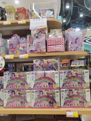 -卡通派潮品玩具折扣仓(青岛新城吾悦广场店)