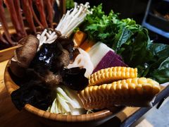 -湊湊火锅·茶憩(杭州湖滨银泰in77店)