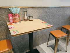 -小杨生煎(金山百联购物中心3楼店)